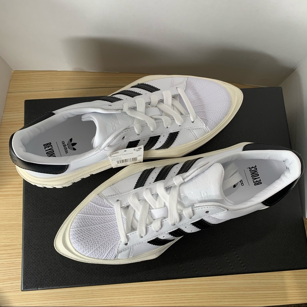 BEYONCÉ SUPERSTAR ADIDAS